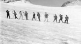 Montañeros en el glaciar del Aneto. AFCEC