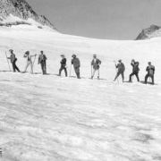 Montañeros en el glaciar del Aneto. AFCEC